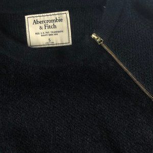 Abercrombie sweater size small